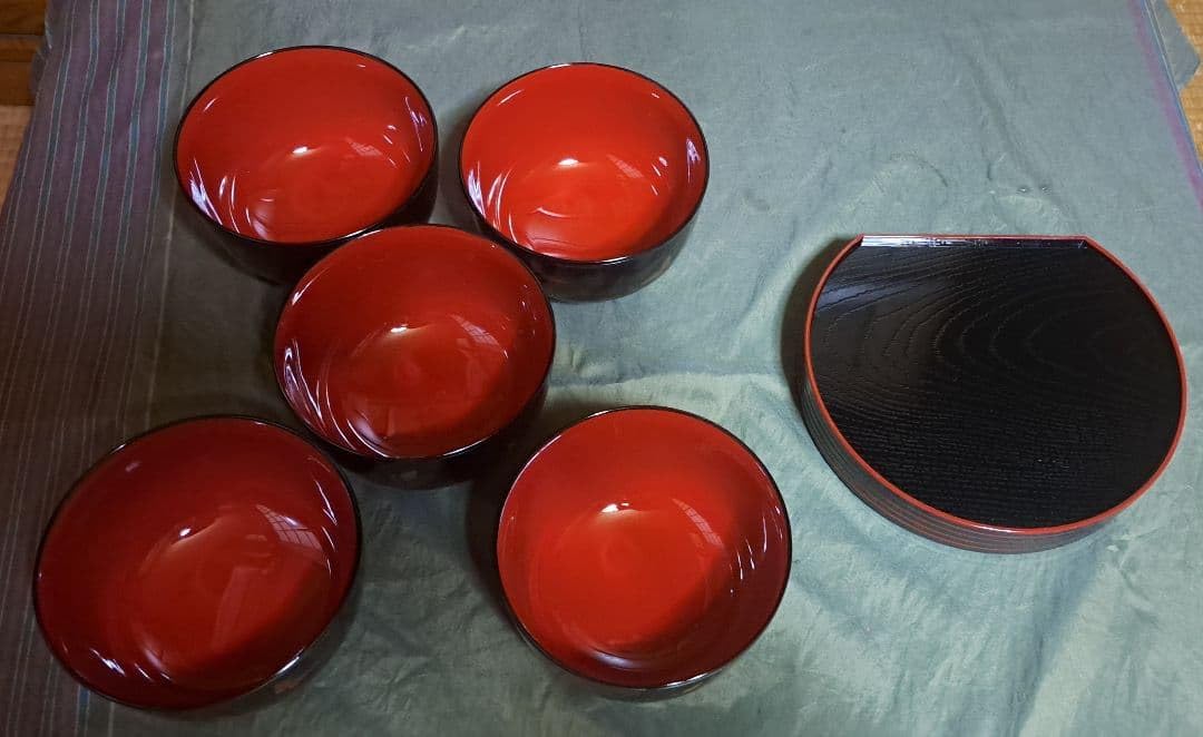 漆器 大椀5個(蝶の模様) 半月盆5枚 セット